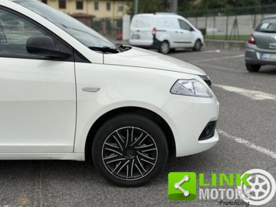 Lancia Ypsilon 1.2 69 CV 5 porte Elefantino Blu (16)
