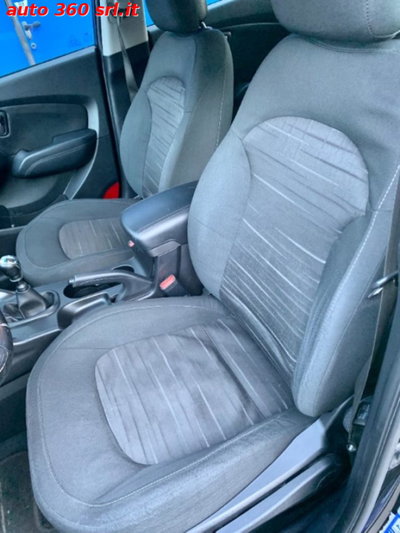 Hyundai ix35 1.7 CRDi 2WD Classic (10)