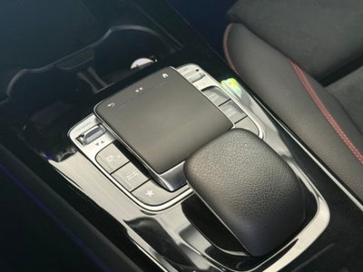 Mercedes-Benz Classe A Sedan 180 d Automatic 4p. Premium (12)