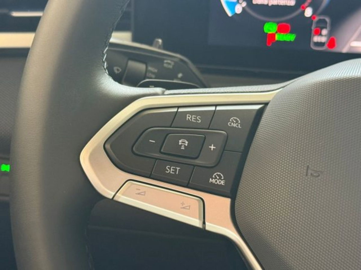 Volkswagen T-Roc 1.5 tsi Life (20)