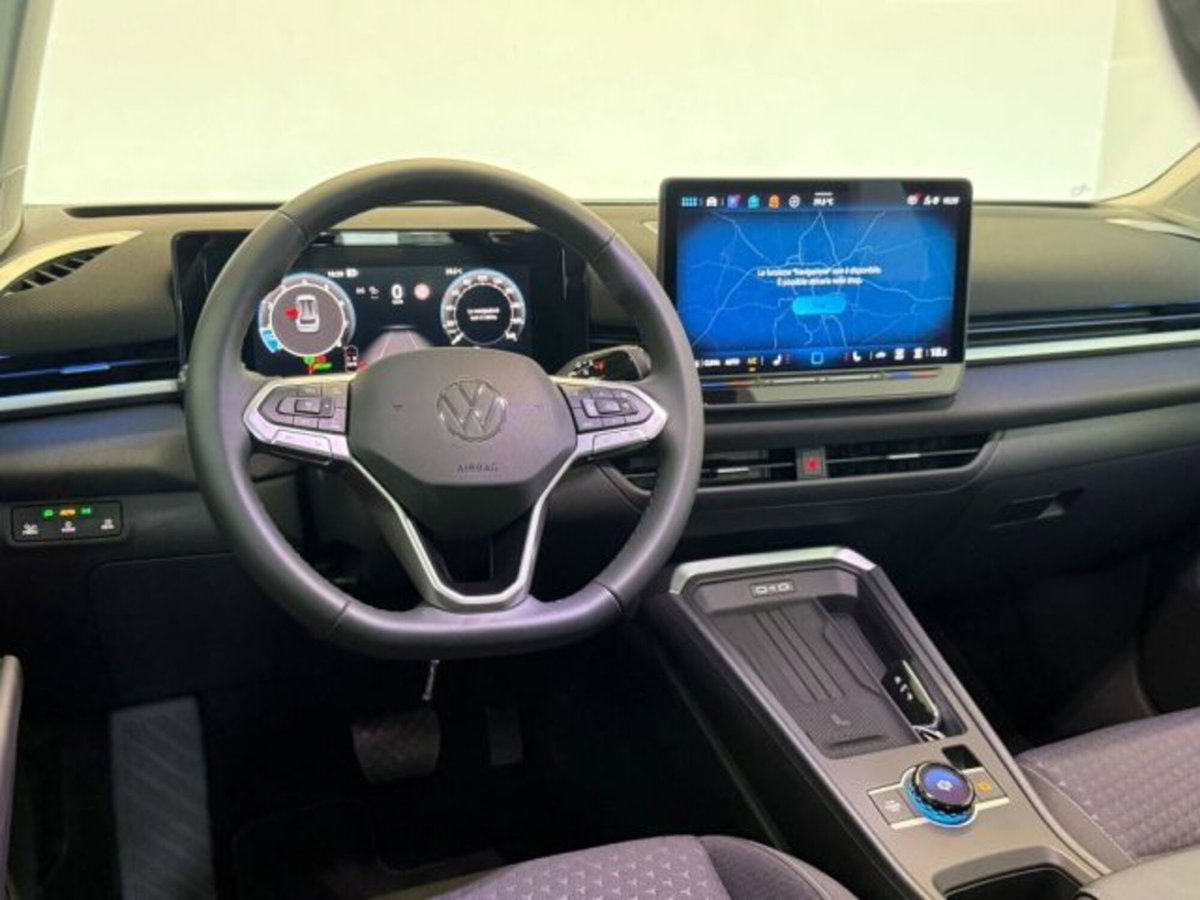 Volkswagen T-Roc 1.5 tsi Life (9)