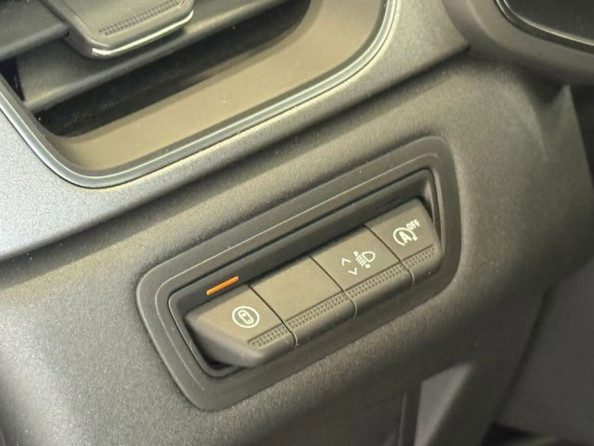 Renault Captur TCe 90 CV Techno (13)