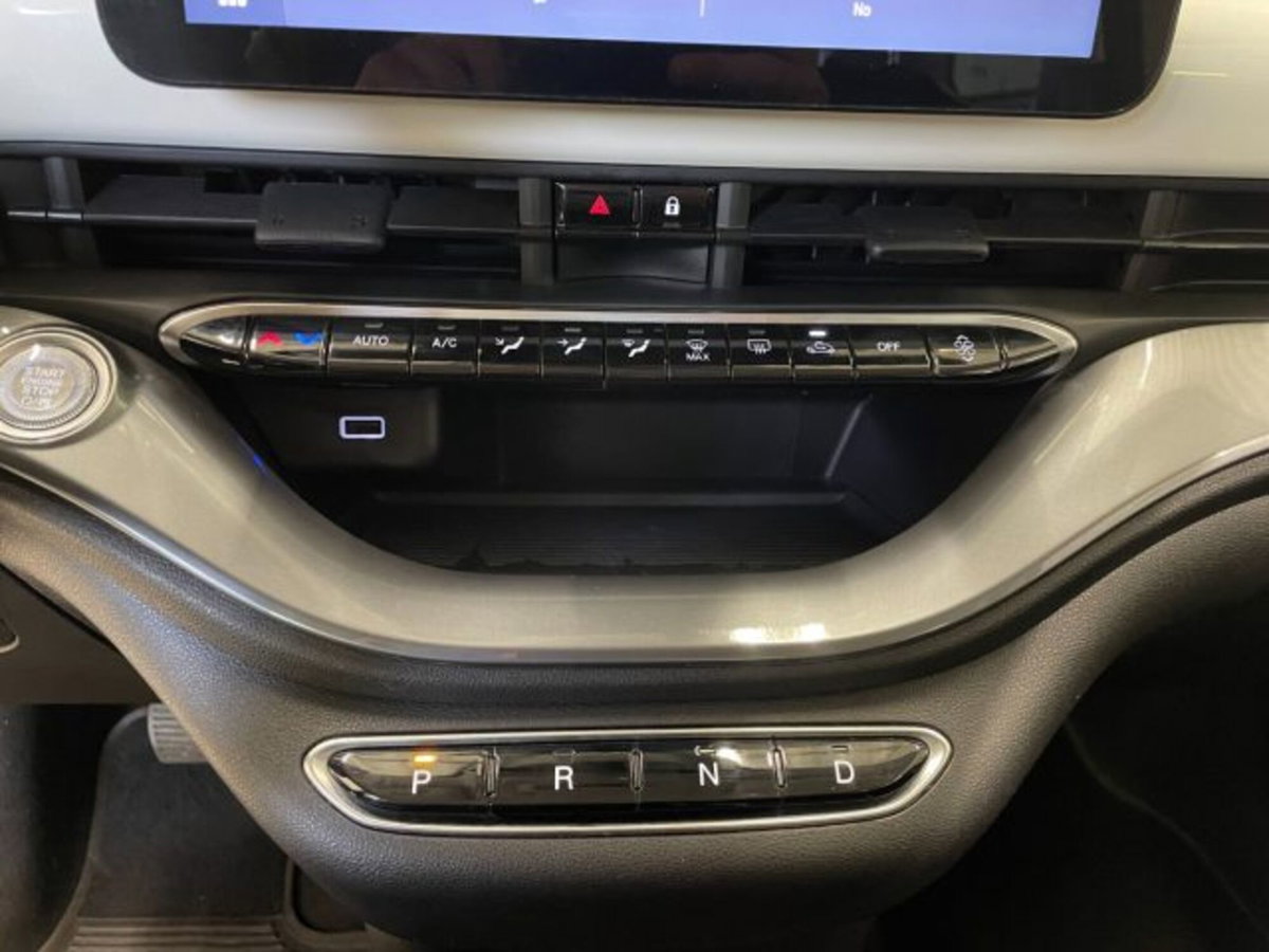 Fiat 500e Action Berlina 23,65 kWh (12)