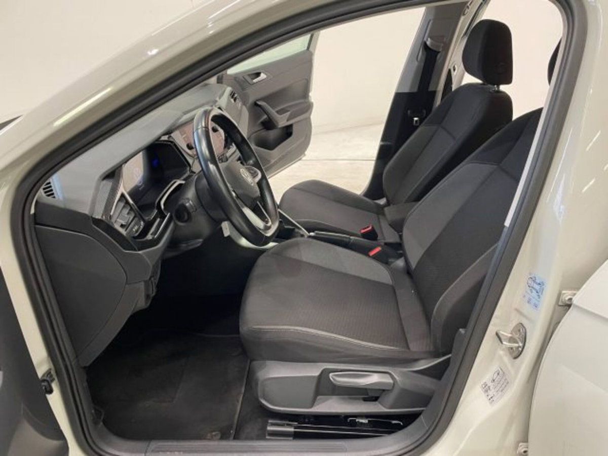 Volkswagen Polo 1.0 Life 80cv (6)