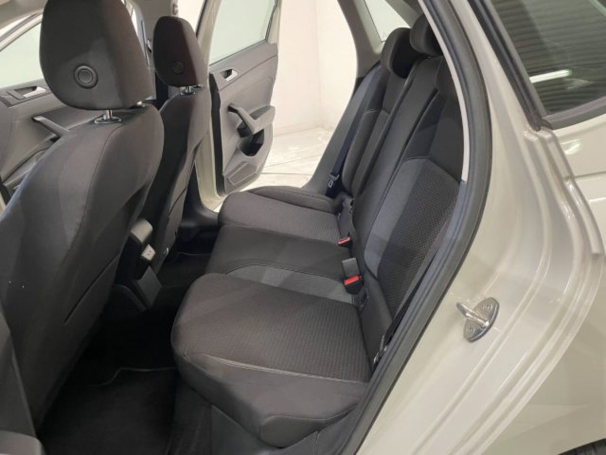 Volkswagen Polo 1.0 Life 80cv (7)