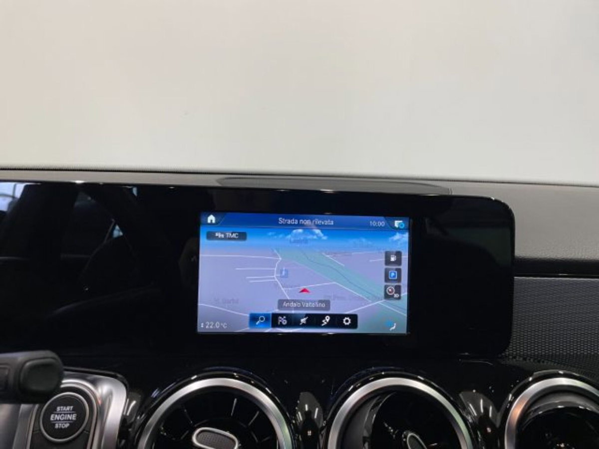 Mercedes-Benz GLB 220 d Automatic 4Matic Sport (10)