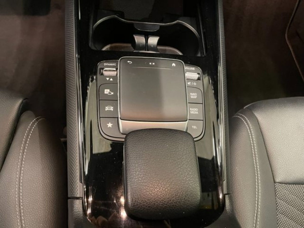 Mercedes-Benz GLB 220 d Automatic 4Matic Sport (14)