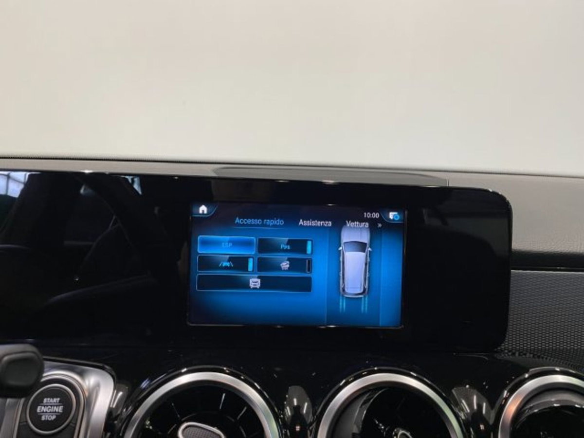 Mercedes-Benz GLB 220 d Automatic 4Matic Sport (20)
