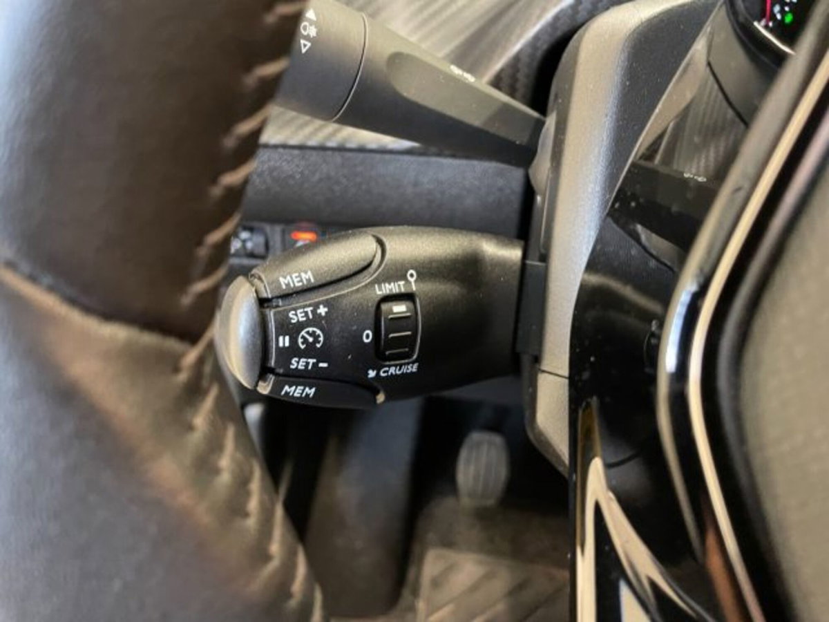 Peugeot 208 1.2 puretech Active s&s 75cv (14)