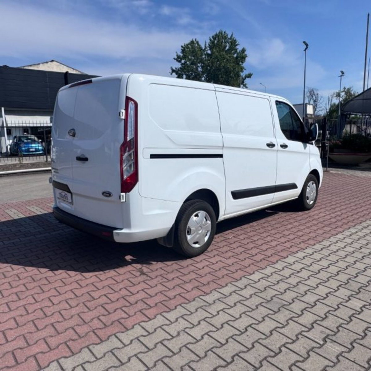Ford Transit Custom Furgone 300 2.0 EcoBlue PC Furgone Trend (4)