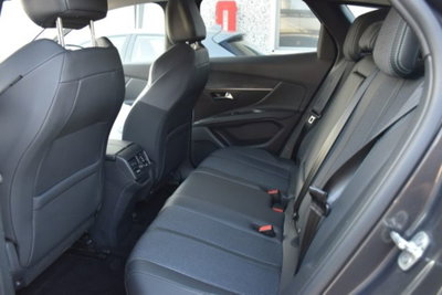 Peugeot 3008 BlueHDi 130 S&S EAT8 Allure Pack (17)