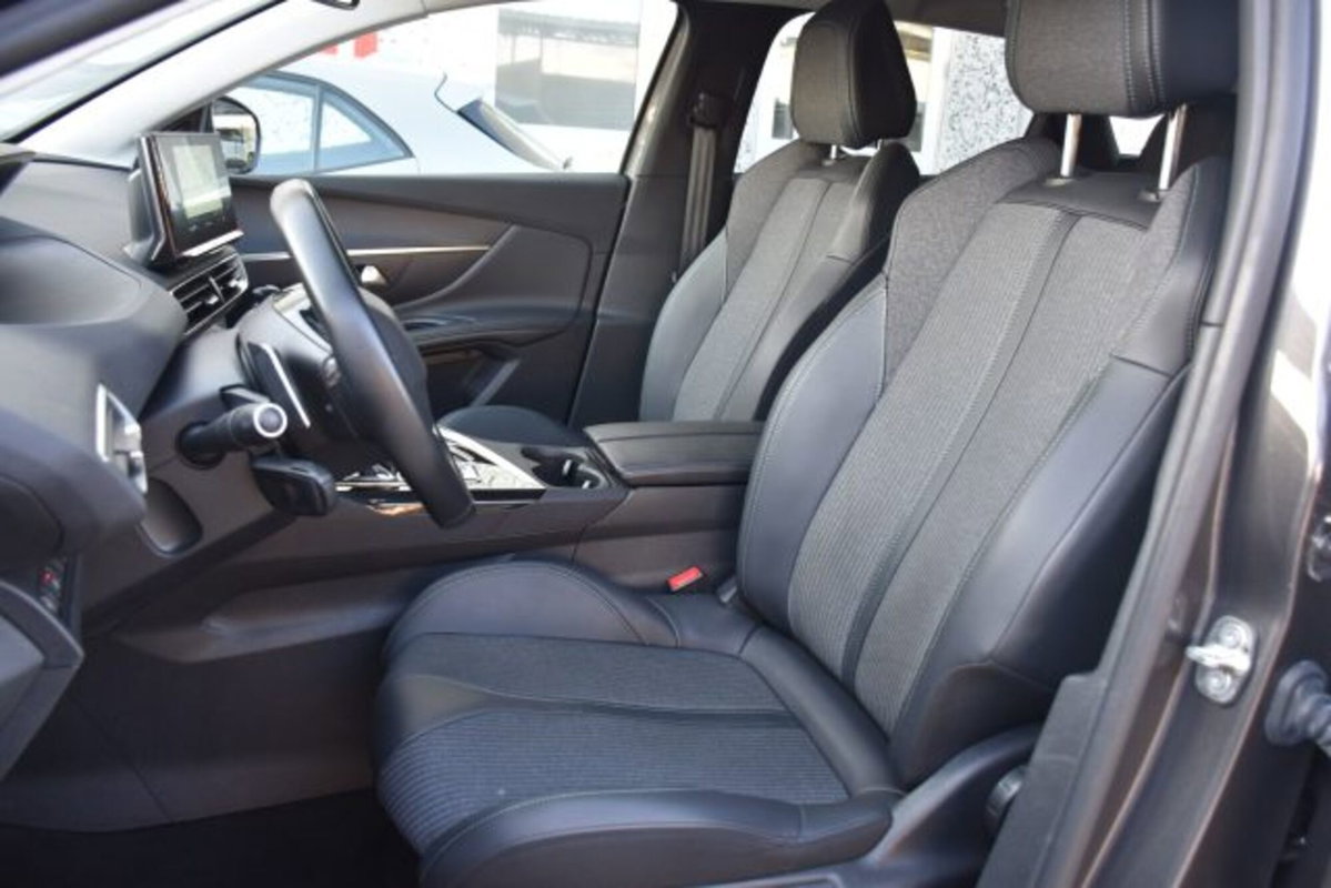 Peugeot 3008 BlueHDi 130 S&S EAT8 Allure Pack (9)