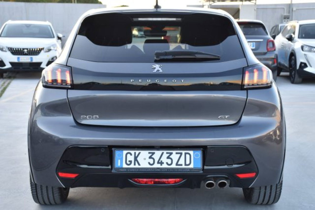 Peugeot 208 PureTech 130 Stop&Start EAT8 5 porte GT (5)