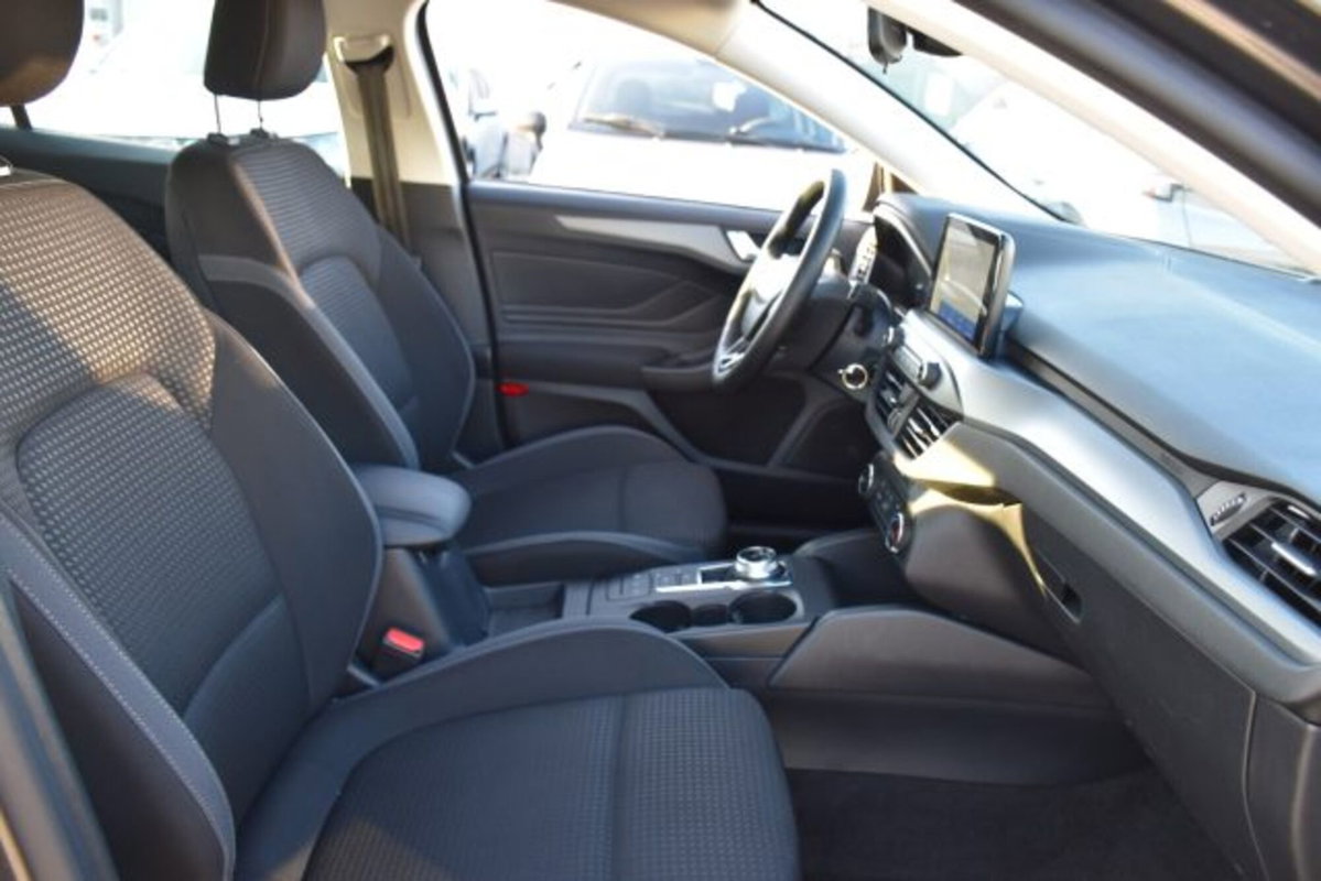 Ford Focus Station Wagon 1.5 EcoBlue 120 CV automatico SW Business (17)