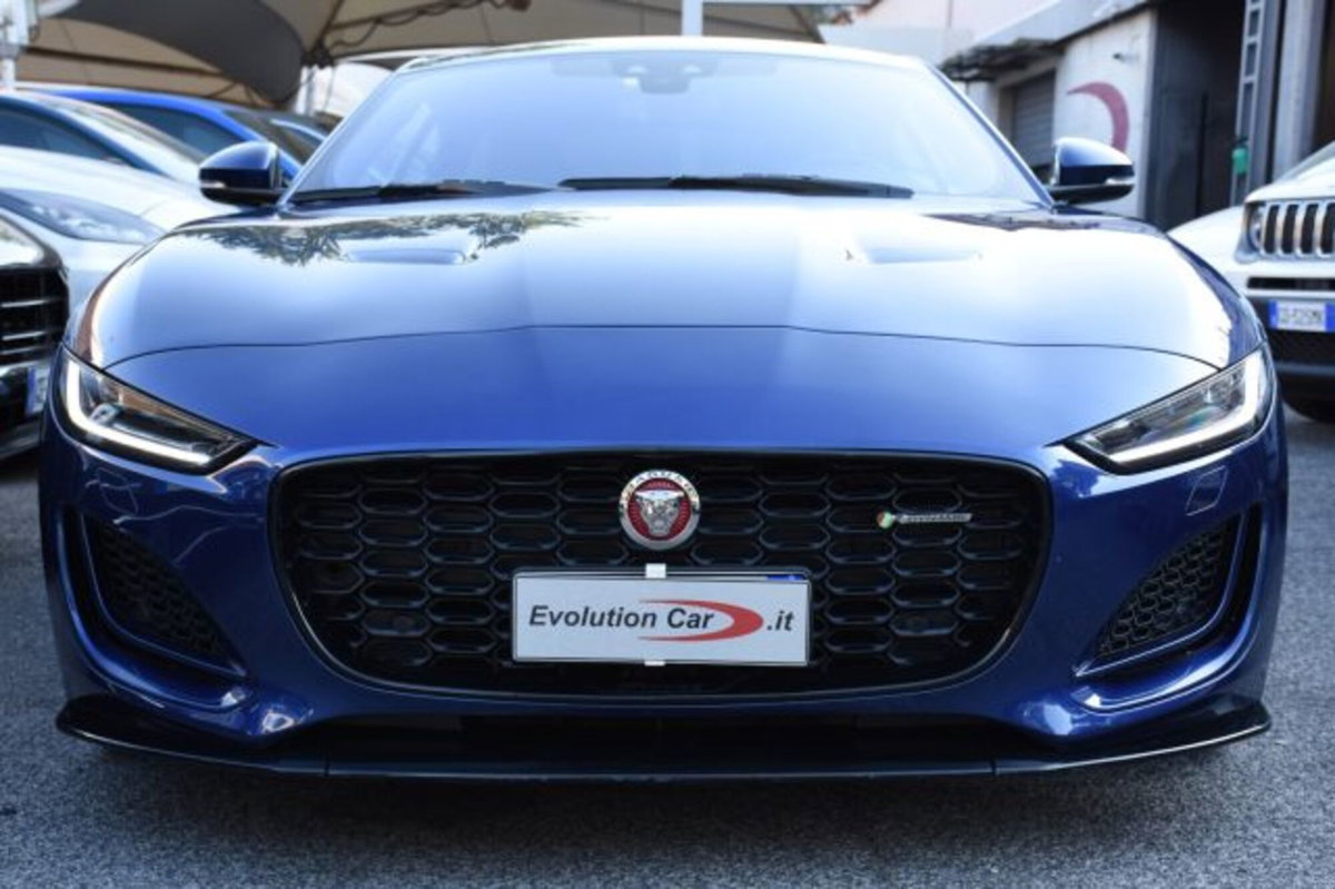 Jaguar F-Type Coupé 2.0 aut. Coupé R-Dynamic Black (2)