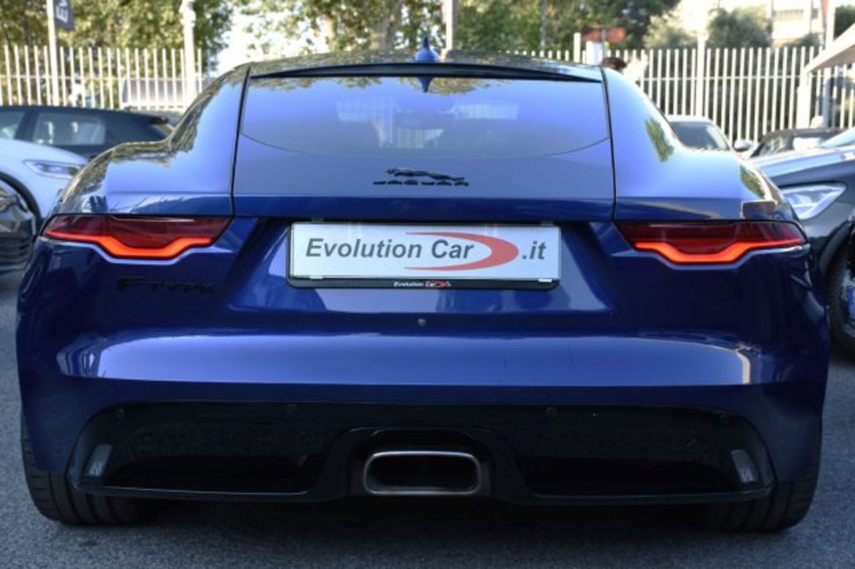 Jaguar F-Type Coupé 2.0 aut. Coupé R-Dynamic Black (5)