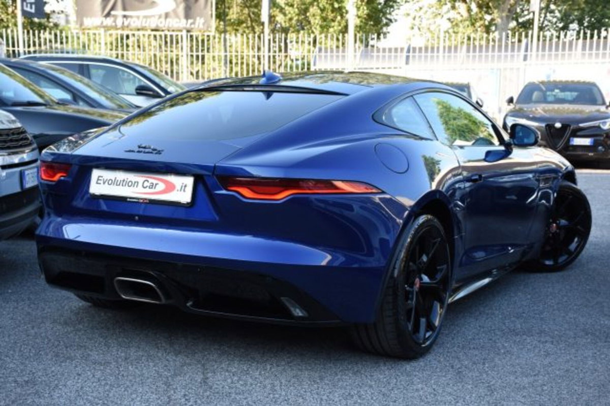 Jaguar F-Type Coupé 2.0 aut. Coupé R-Dynamic Black (6)