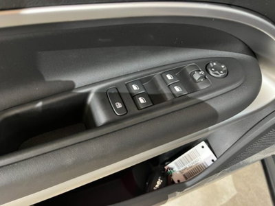 Jeep Avenger 1.2 turbo e-hybrid mhev Summit fwd 110cv edct6 (10)