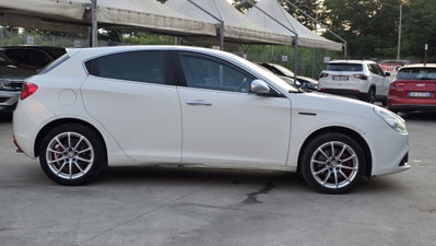 Alfa Romeo Giulietta 2.0 JTDm-2 Progression 140cv (10)