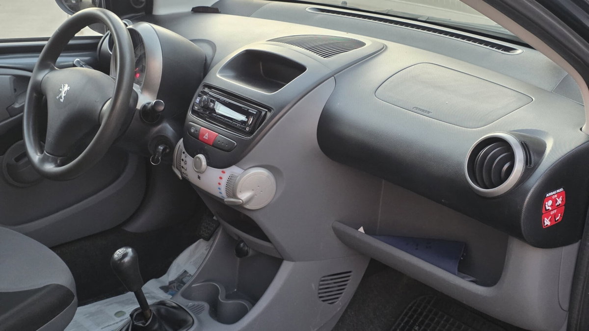 Peugeot 107 68CV 5p. Allure (12)