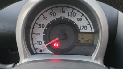 Peugeot 107 68CV 5p. Allure (13)