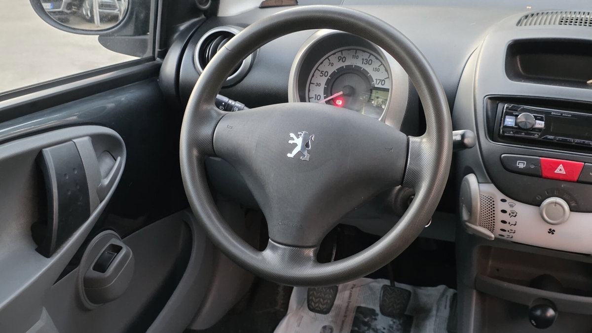 Peugeot 107 68CV 5p. Allure (14)