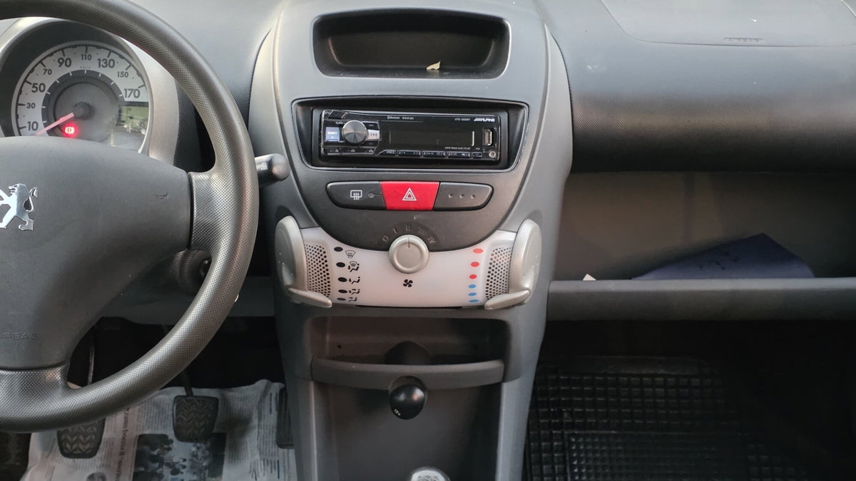 Peugeot 107 68CV 5p. Allure (16)