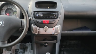 Peugeot 107 68CV 5p. Allure (16)