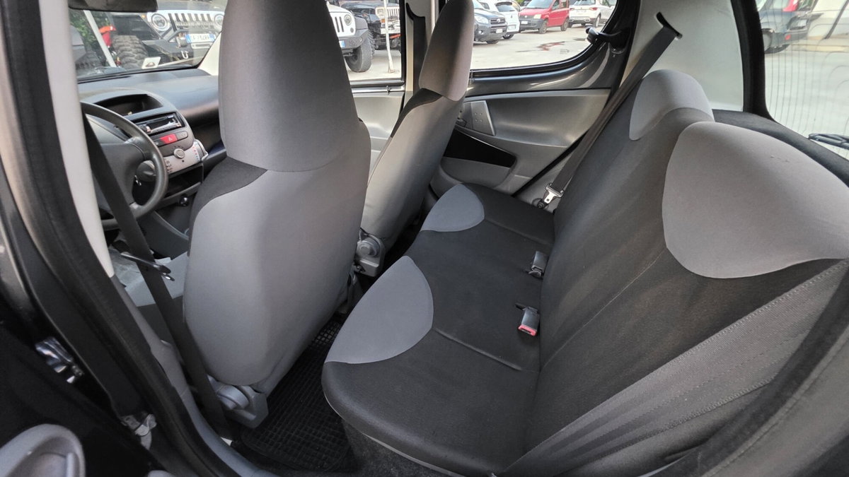 Peugeot 107 68CV 5p. Allure (7)