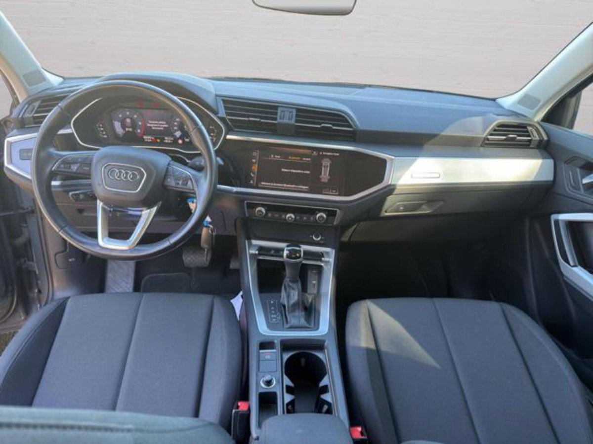 Audi Q3 35 TDI quattro S tronic Business (11)