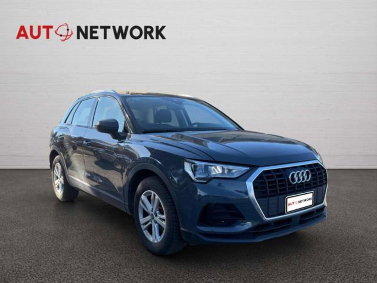 Audi Q3 35 TDI quattro S tronic Business (3)