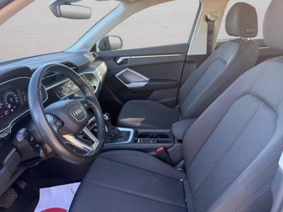 Audi Q3 35 TDI quattro S tronic Business (9)