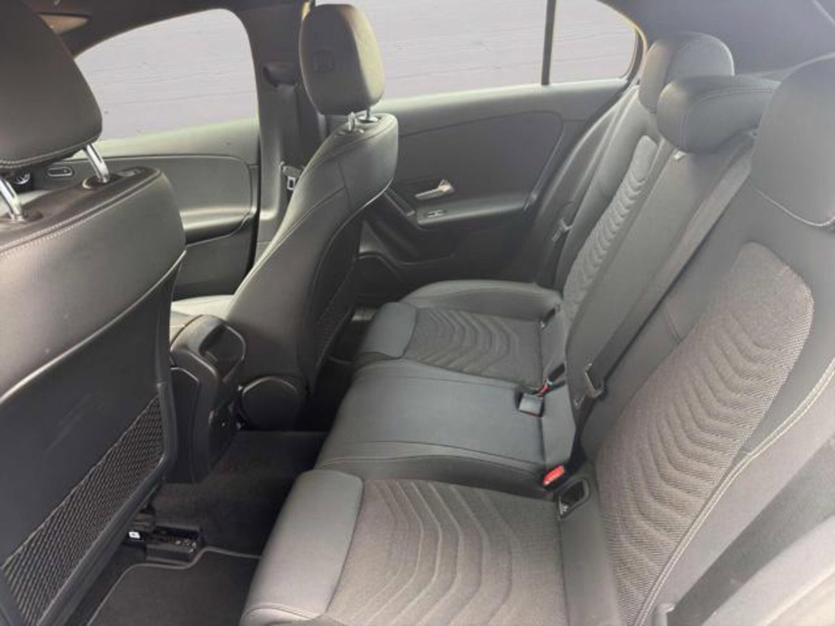 Mercedes-Benz Classe A Sedan 180 Automatic 4p. Executive (10)