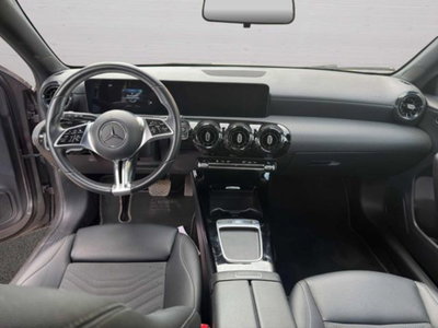 Mercedes-Benz Classe A Sedan 180 Automatic 4p. Executive (11)