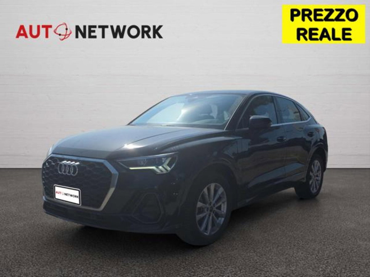 Audi Q3 45 TFSI e S tronic Business