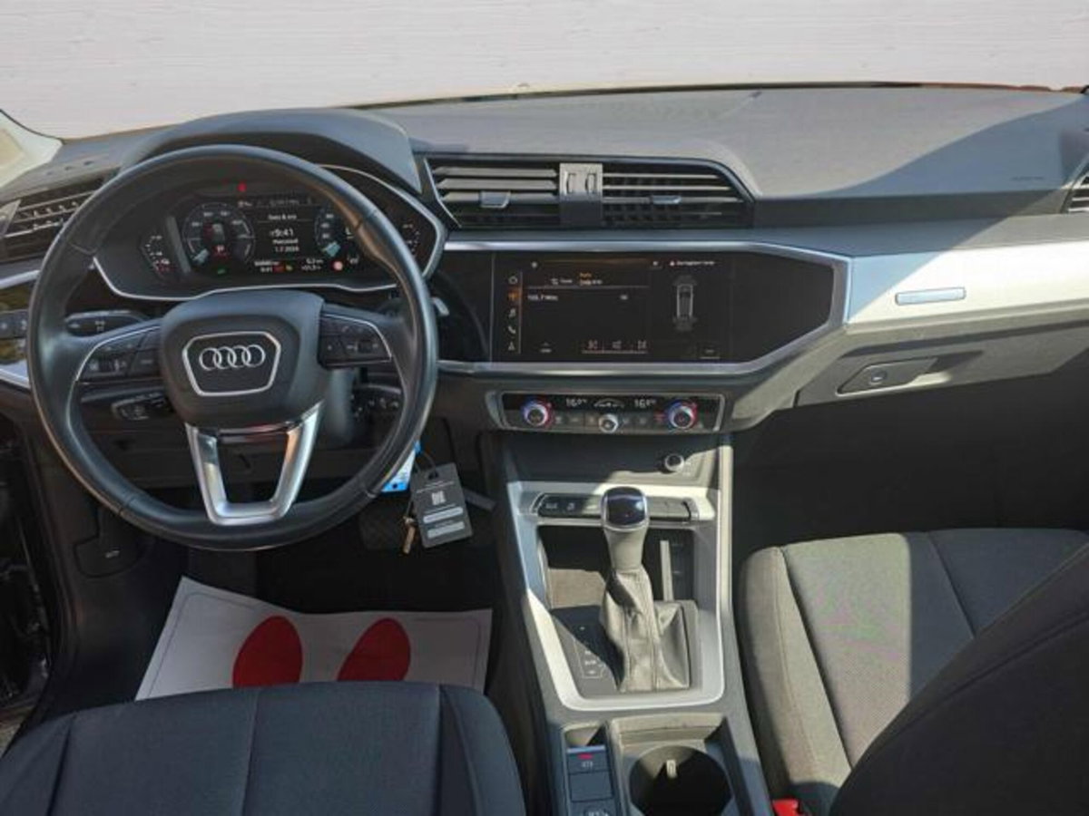 Audi Q3 45 TFSI e S tronic Business (11)