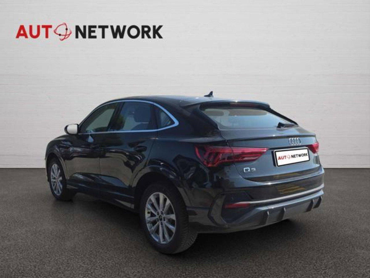 Audi Q3 45 TFSI e S tronic Business (2)