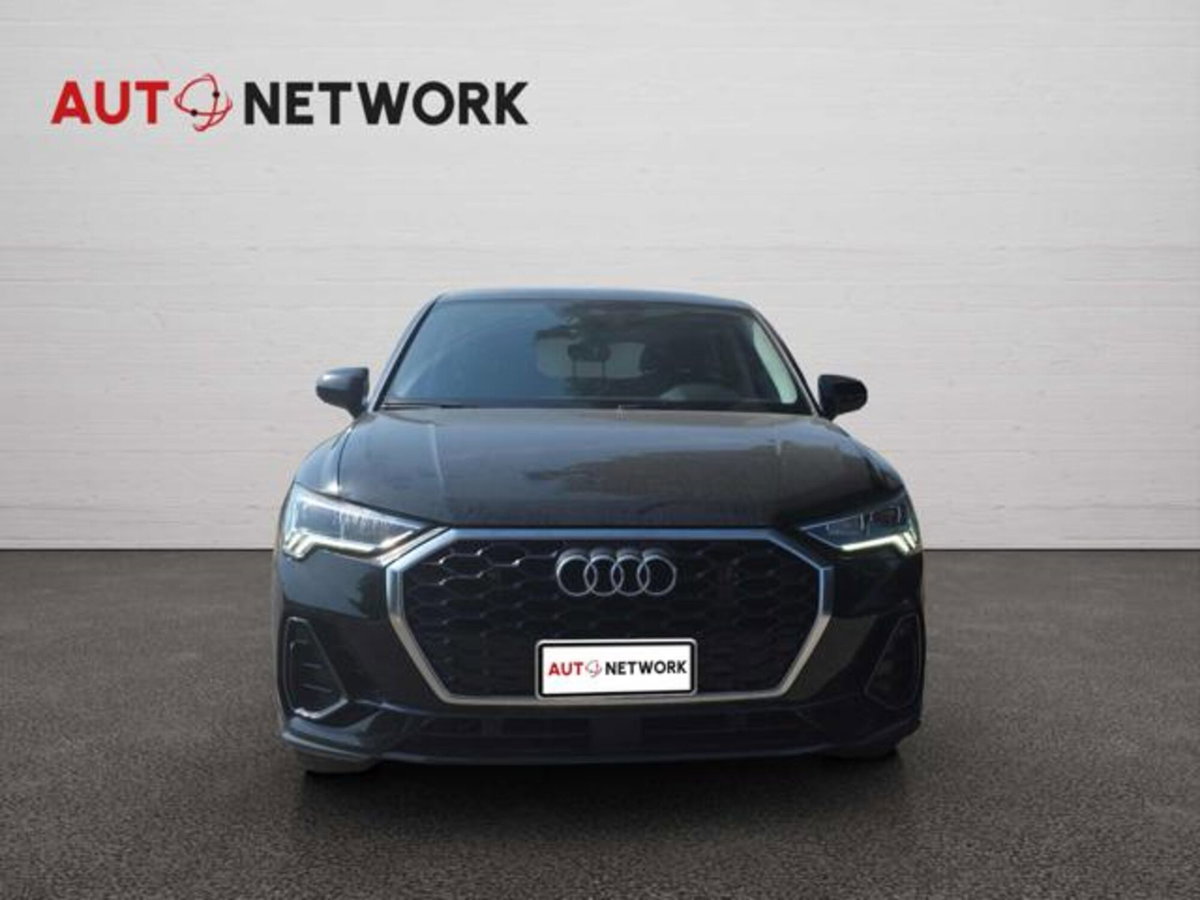 Audi Q3 45 TFSI e S tronic Business (5)