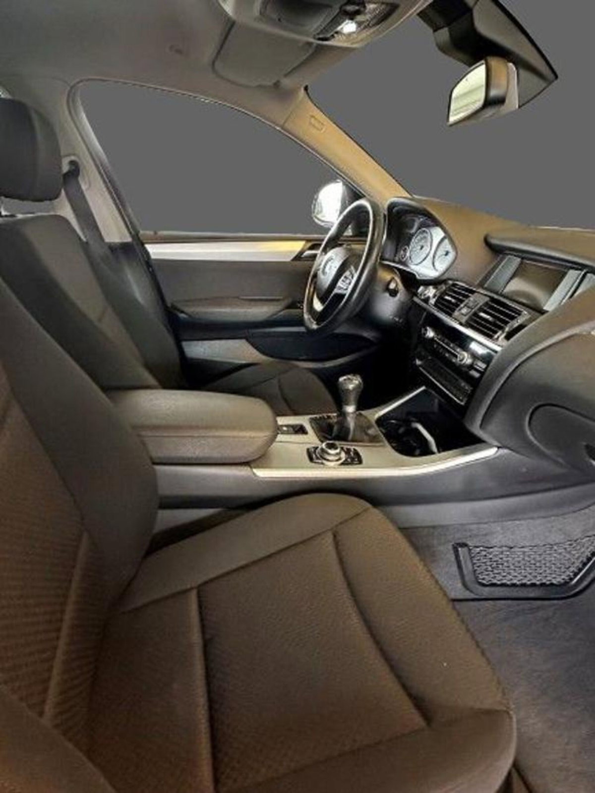 BMW X4 xDrive20d Business Advantage (2)