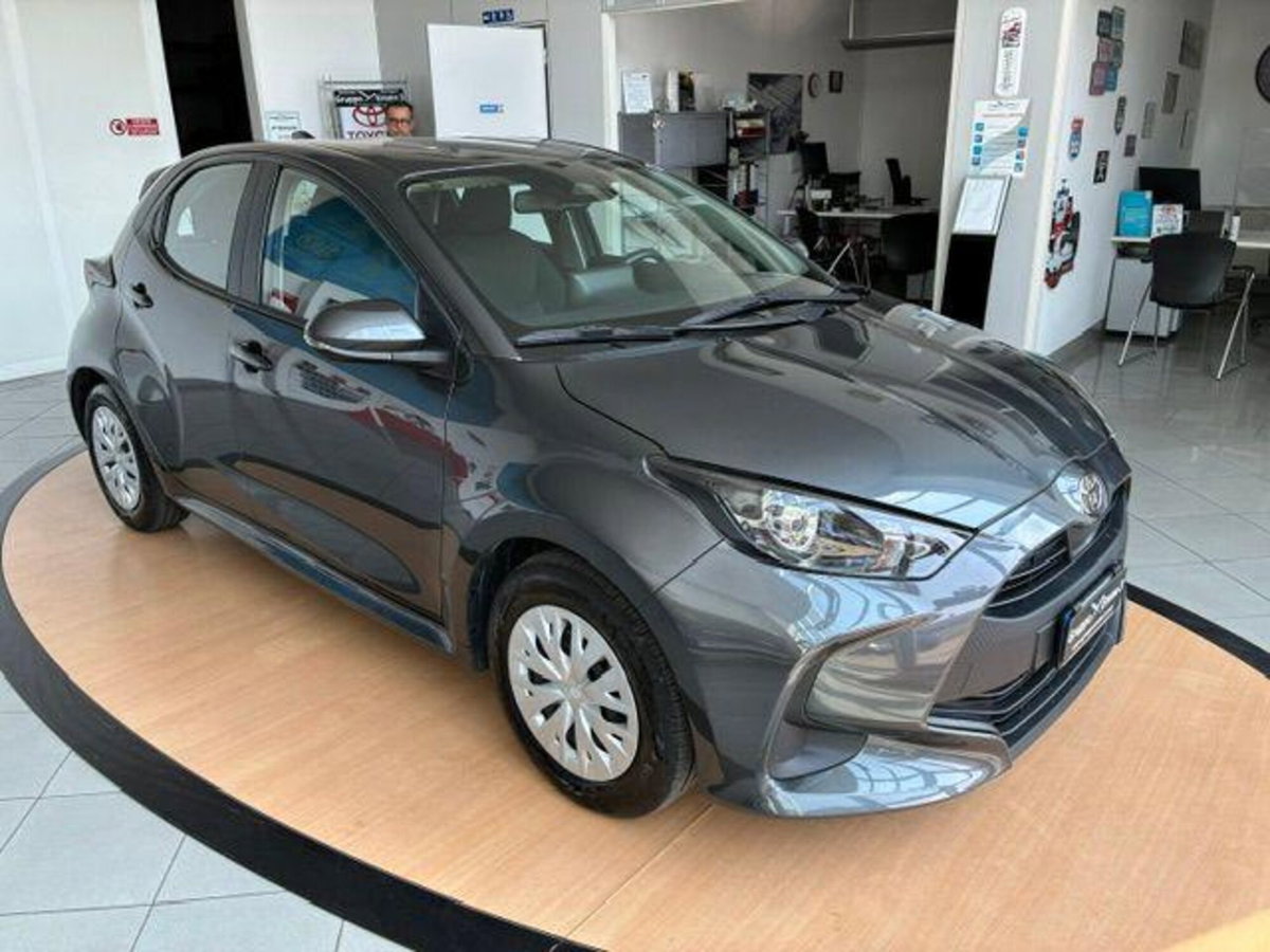 Toyota Yaris Cross 1.5 Hybrid 5p. E-CVT Active (3)