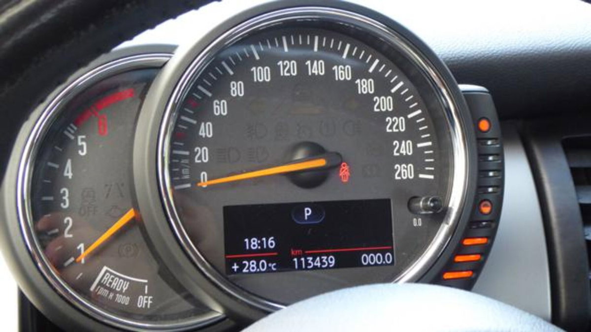 MINI Mini 1.5 Cooper D Hype (11)