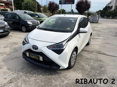 Toyota Aygo 1.0 VVT-i 69 CV 5 porte x-pure usata