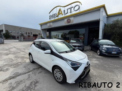 Toyota Aygo 1.0 VVT-i 69 CV 5 porte x-pure (16)