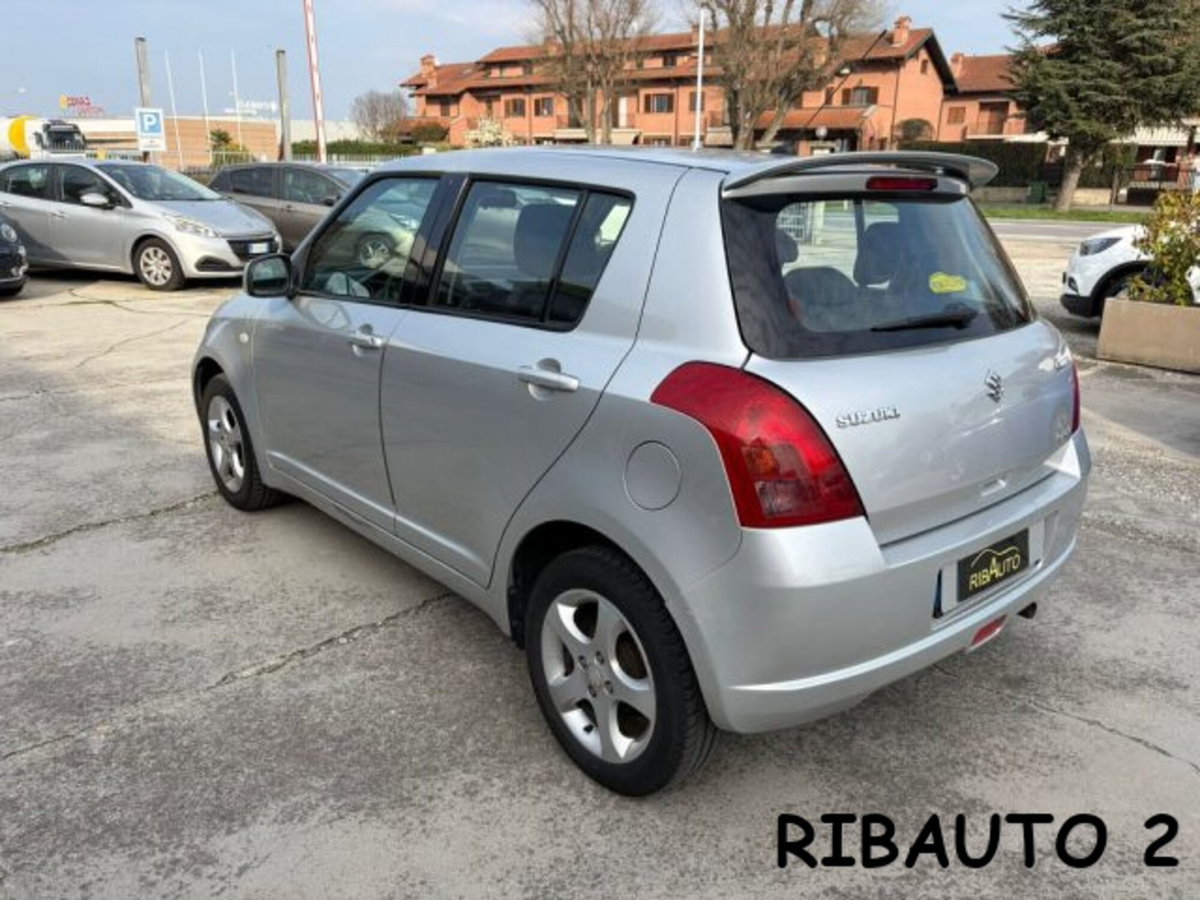 Suzuki Swift 1.3 4x4 5p. GL (9)