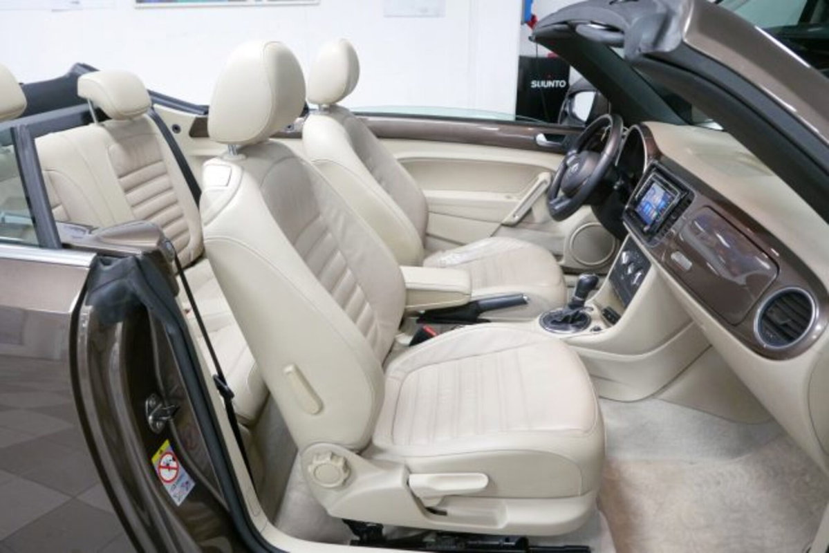 Volkswagen Maggiolino Cabrio 1.2 TSI Design (12)