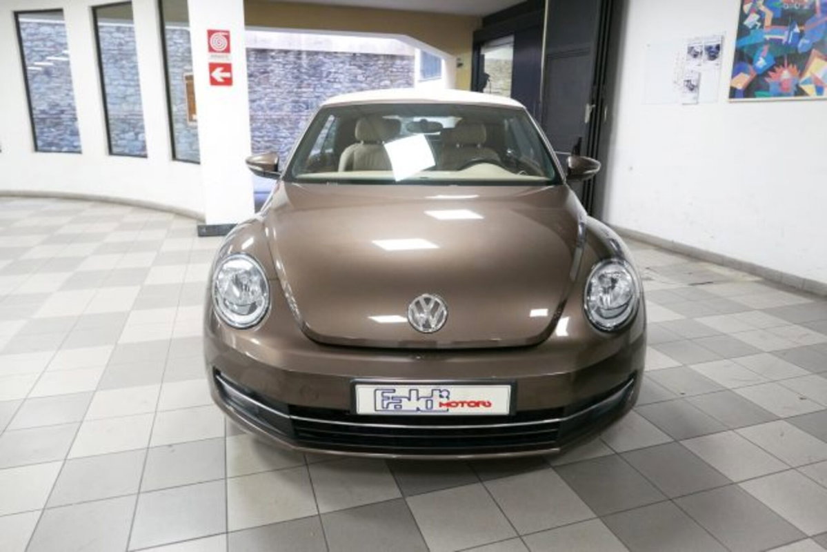 Volkswagen Maggiolino Cabrio 1.2 TSI Design (2)