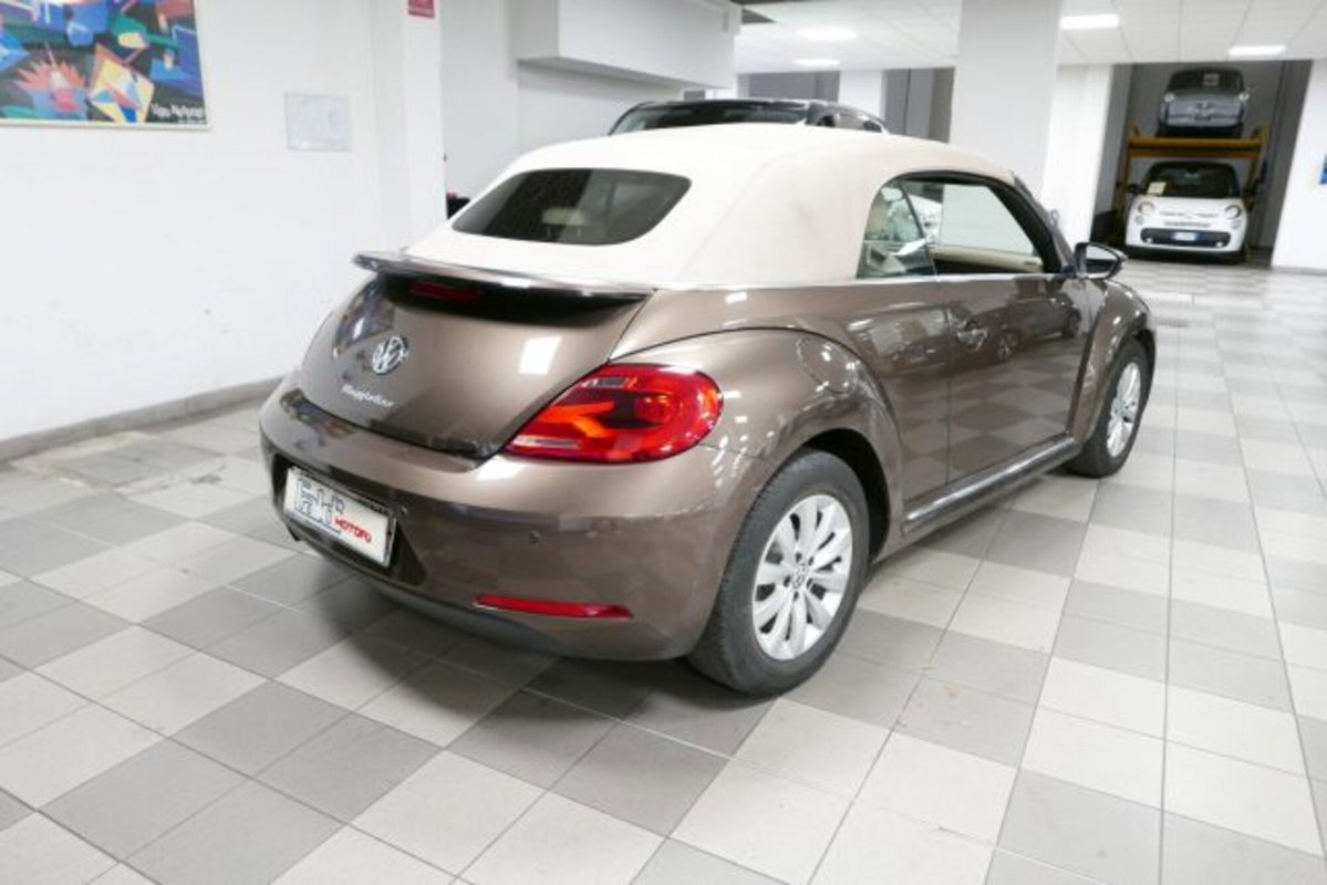 Volkswagen Maggiolino Cabrio 1.2 TSI Design (8)