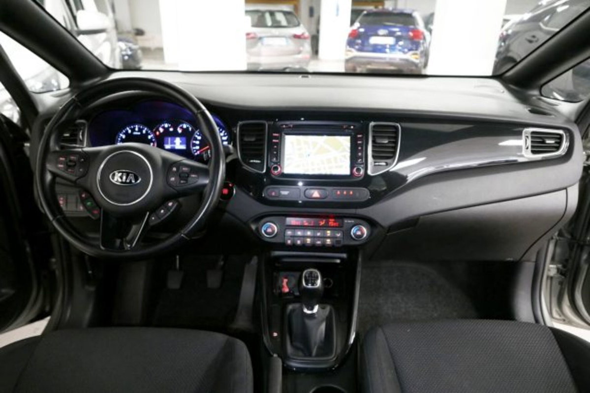 Kia Carens 1.6 GDI Class (6)