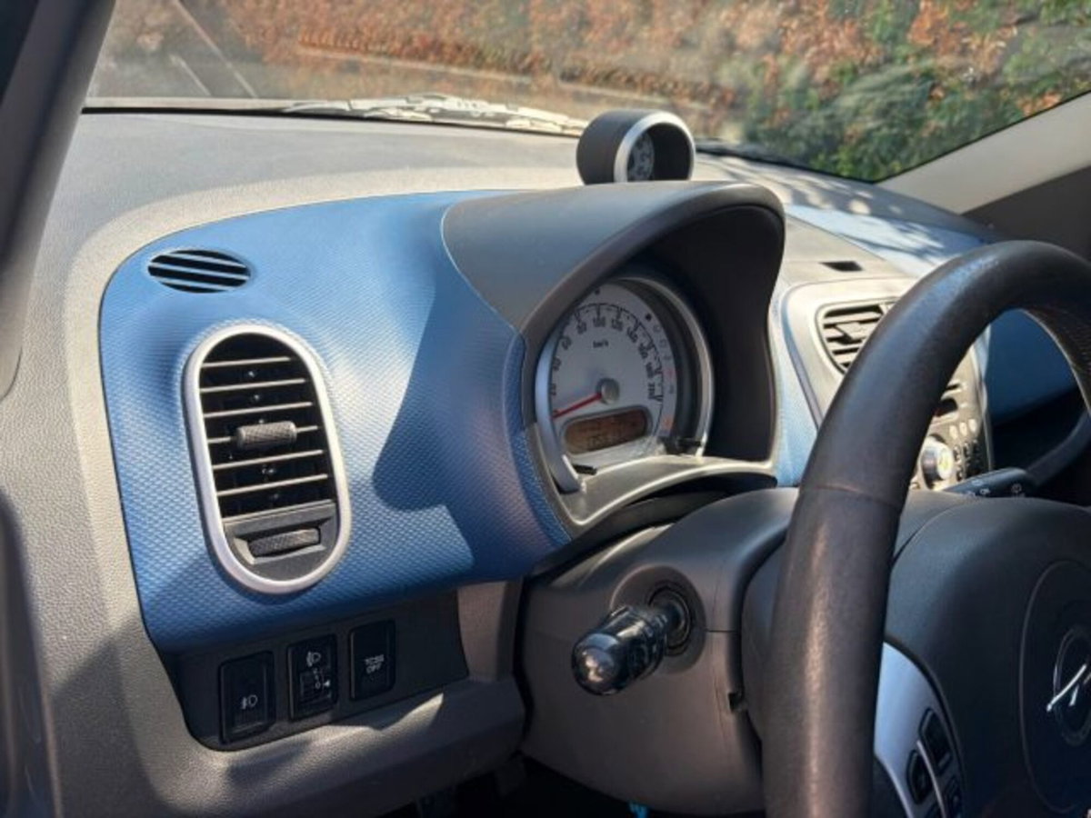 Opel Agila 1.0 12V 65CV (17)