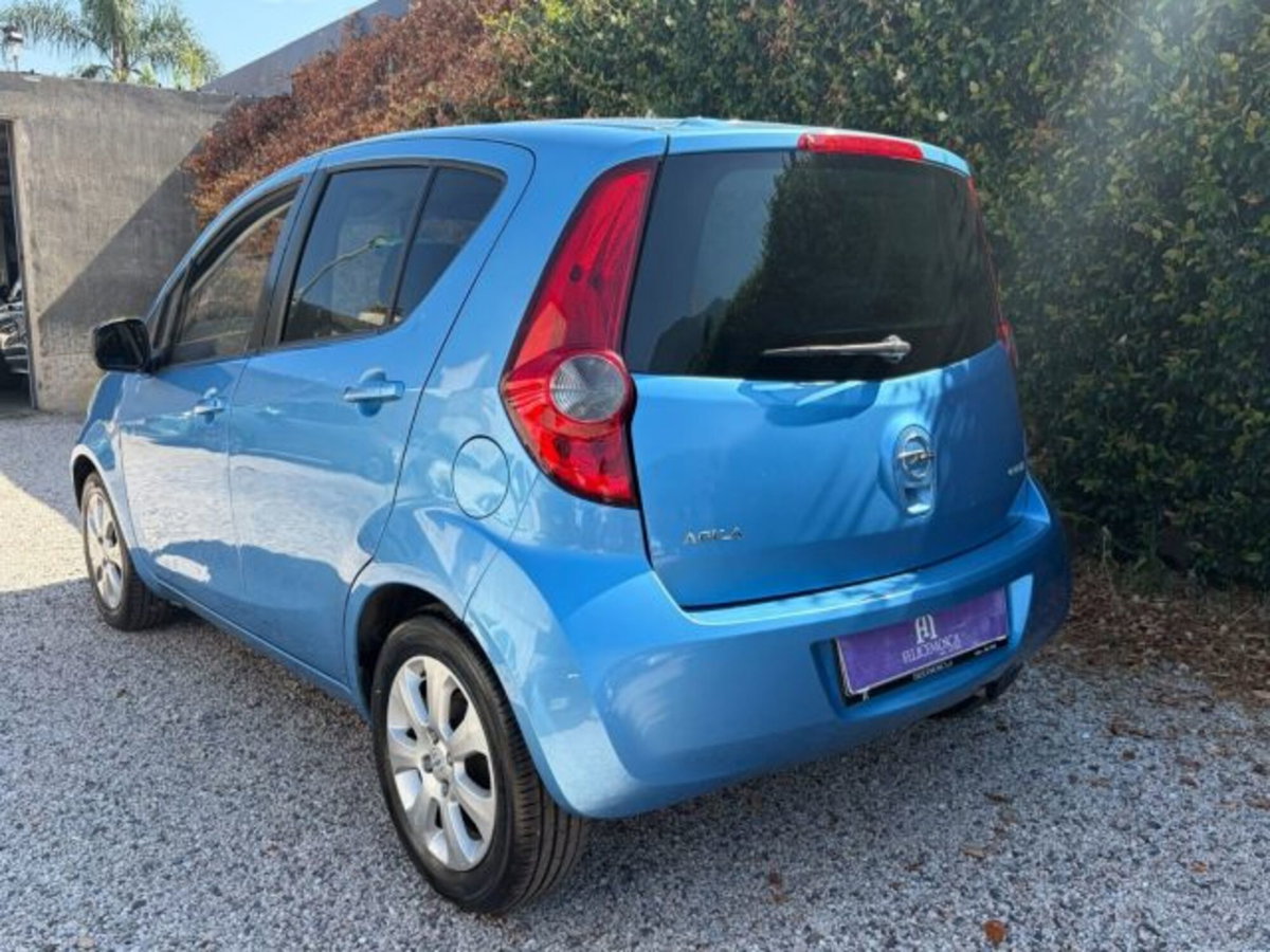 Opel Agila 1.0 12V 65CV (3)